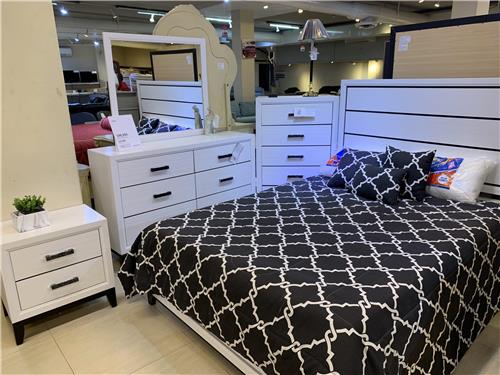 Aspen 5 PC King Collection - Free Nightstand