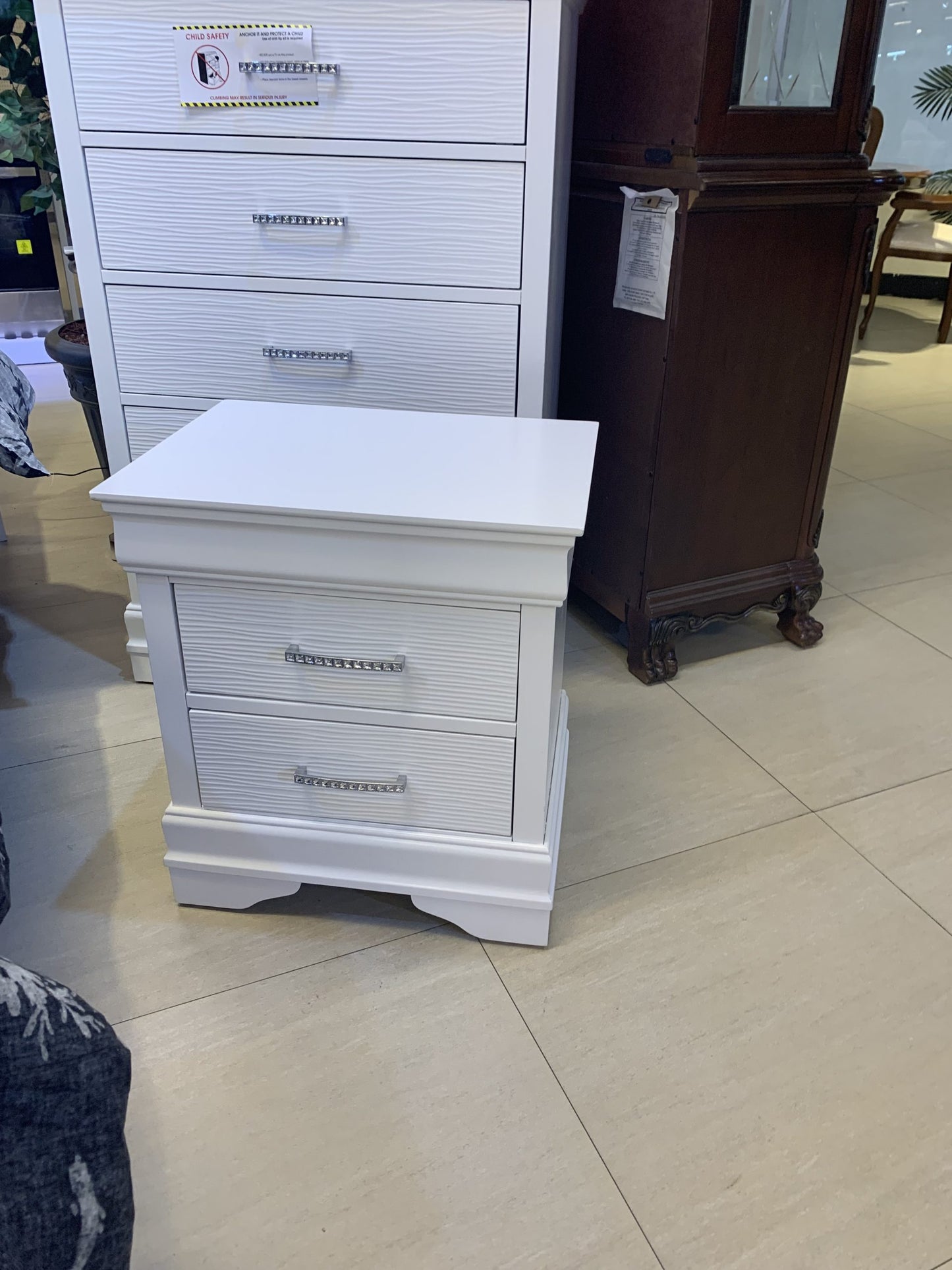 Solaris Night Stand