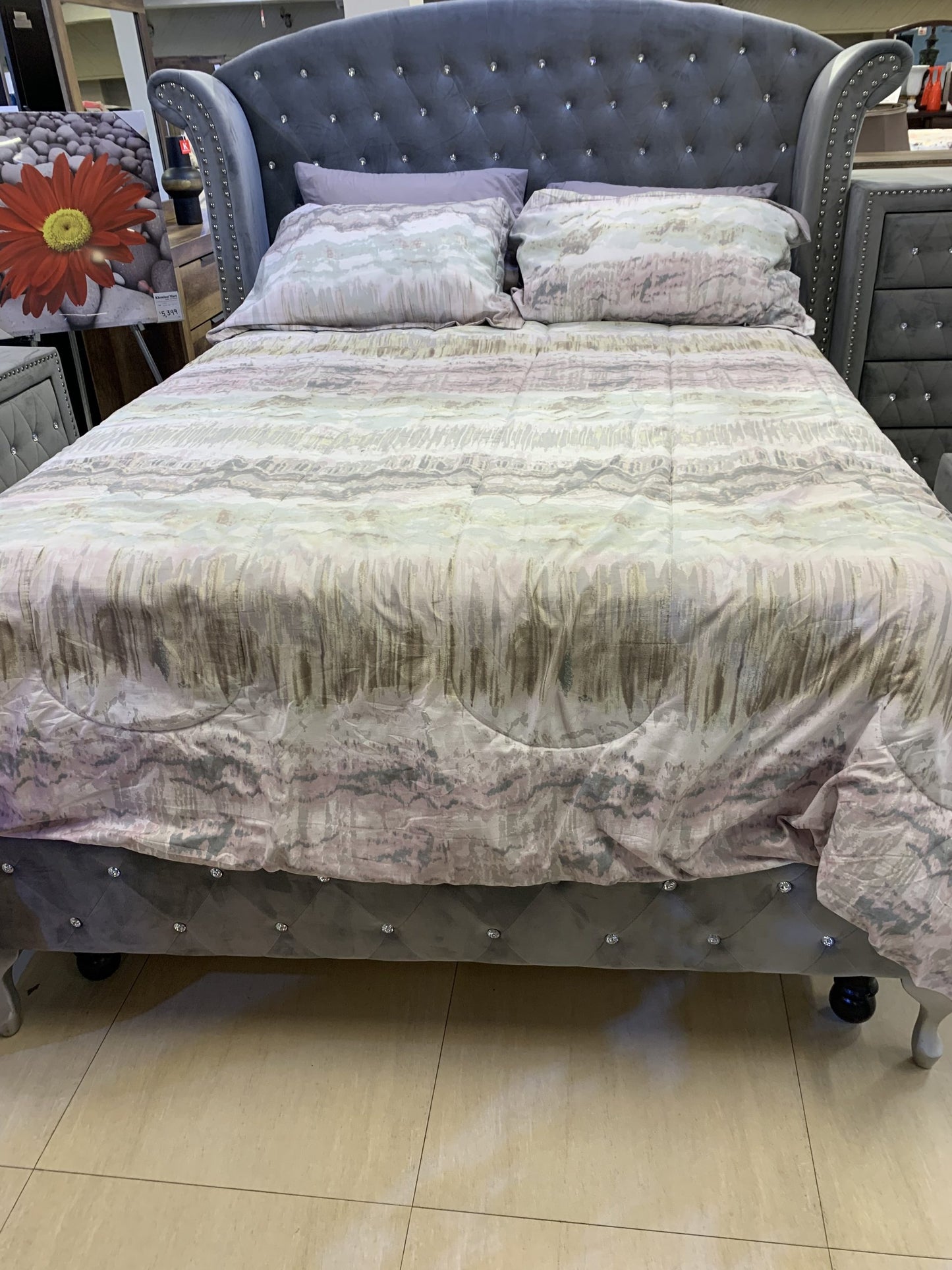 Infinity Queen Bedframe