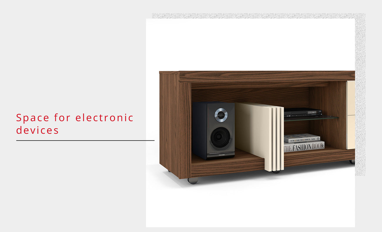 Kira Carvalho Nobre/Griz Tv Stand