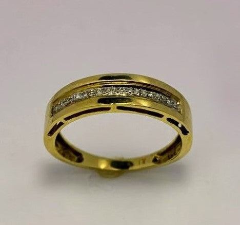 Men's Diamond Band 10K Yellow Gold