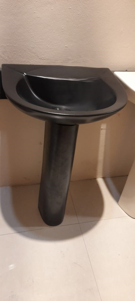 Pedestal Basin - Black