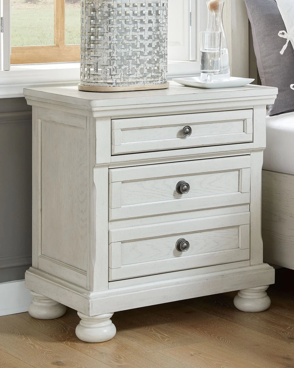 New Hampshire 5PC Queen Collection - Free Night Stand